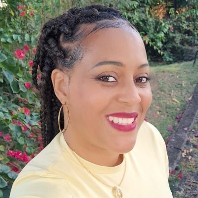 youli_972's profile picture. ✨ Créatrice audiovisuelle
✨ Chargée de mission evenementiel
✨ Conseillère en cosmétique