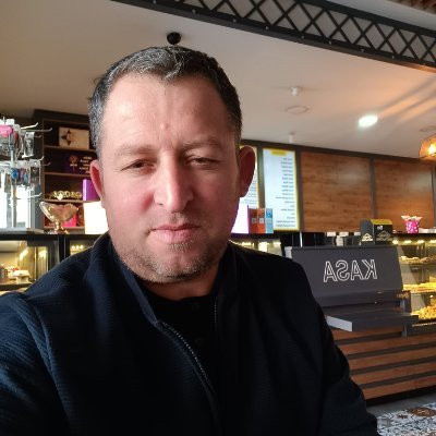 sahin_yedek's profile picture. Resmi twitter hesabım. 
İçerik Üreticisi, Sanat Aşığı. 🪕🎧🎙️