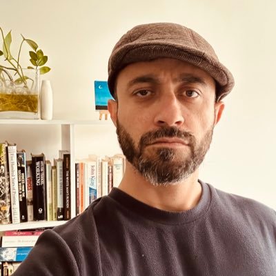 rizkhunzo's profile picture. سخن مستانه میگویم ولی هوشیار میگردم