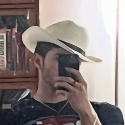 comoundisparo's profile picture. 