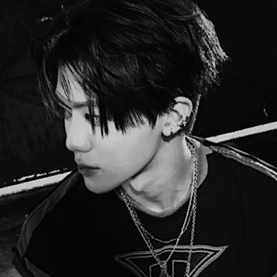 PHNXRK_'s profile picture. — My white cat @MICHAELLAXYOU ♡ | #𝐋𝐎𝐑𝐄𝐍𝐙𝐎𝐗𝟖𝐏 #𝙎𝙏𝙍𝘼𝙔𝙓𝘿𝙊𝙂𝙎