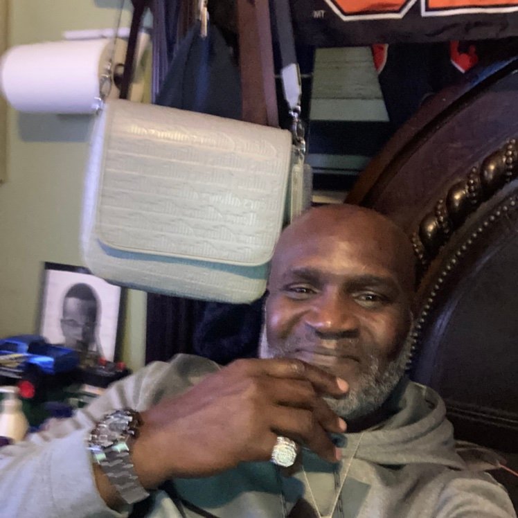 KennethMacgi9x's profile picture. 