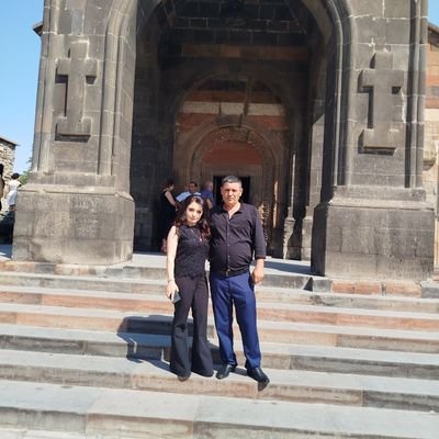 Aram1095956's profile picture. 