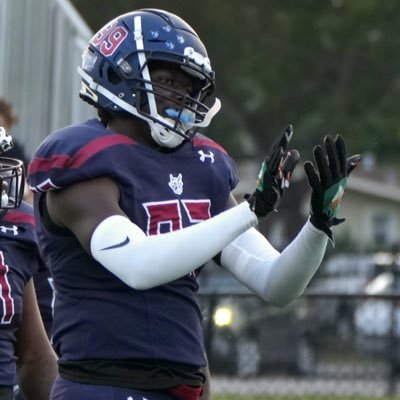 ericmorrisjr_'s profile picture. Eric Morris Jr 6’5HT 235 LB /OLB/HYBRID LB/ |954-393-4866 |emorrisjr9@gmail.com| Looking for home 3-4 years of eligibility!!!