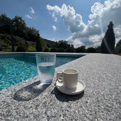 DandelionJoey's profile picture. Personal account. All views are my own.