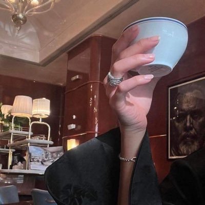 DrJoud7's profile picture. 🇸🇦 | Medicine & Surgery student @KSAUHS_JD | B9 | Interested in research | Volunteer | Dermatology Club Leader🪄