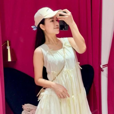 Przemys78542996's profile picture. Still courageous enough to have fun, explore and own my imperfections🌸Shining through every chapter with grace✨Beauty is in the eye of the beholder💅