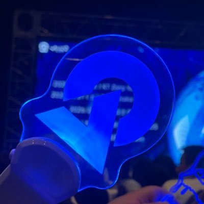 Airdust_'s profile picture. l 08♂ ／ DUSTCELL ／ キタニタツヤ ／ まふまふ ／ Ado DUSTCELL死ぬほどハマってます。無言フォロー失礼します