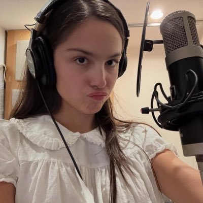 princessIivias's profile picture. fan account for olivia rodrigo | not violating any twitter rules