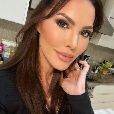 abolishtheXVIth's profile picture. Mrs. Peter Schiff | Emancipation=Ēx manus capere=Detach from the hand | Are you in Plato’s Allegory of the Cave?