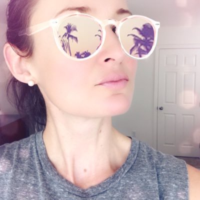 ManyMoonzz's profile picture. 