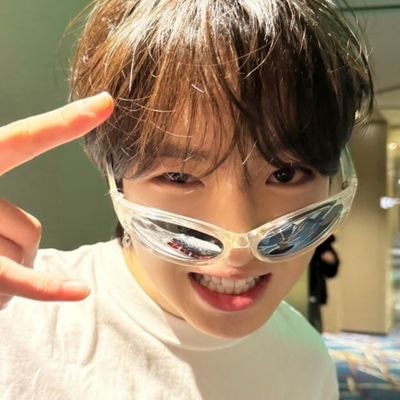 ifsdodo's profile picture. nao fale do doyoung e do han tem uma louca a solta (eu) em um raio de 10m de voce