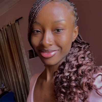 lifeofmilcoco's profile picture. Uni attender💉🩺