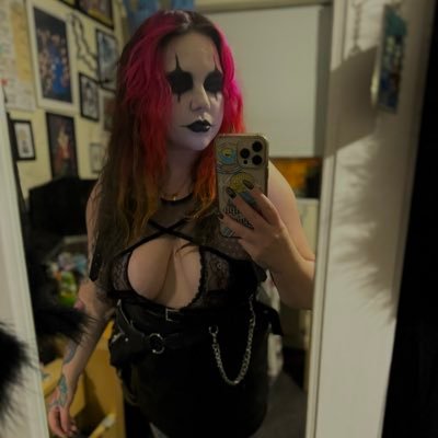 Tear_Youu_Apart's profile picture. 