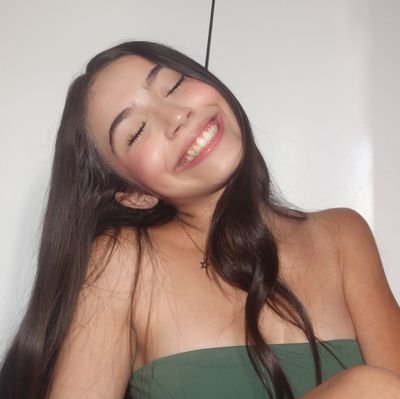 julietsveil's profile picture. 