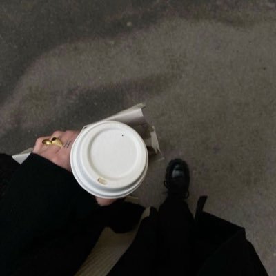 i_mnui's profile picture. عايشه حاله حب مع نفسي