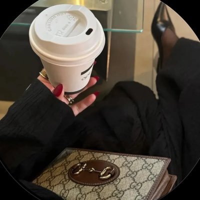 _6vlli's profile picture. 