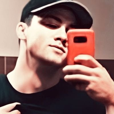 thefitnessgreg's profile picture. Fitness Teacher 💪🔥/ Gamer 🎮
/Batman fan 🦇 / Die-Hard Knicks fan 🧡💙 / Ladies Man 🌹

im always working out in the gym and i'm always chilling 😎