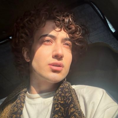 rad_izad's profile picture. 🍒 ٫