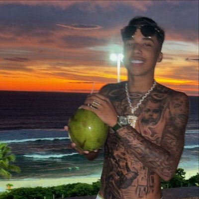 vafitna_'s profile picture. 14y, conservador, cristão, conta monitorada pelos papais e futuro MC da GR6.
RIP MÃE 10/07/1980 - 16/07/2009