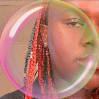 cakesfromkali's profile picture. he/him