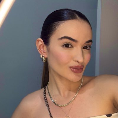 brunasmenezes's profile picture. filha amada e fonoaudióloga.