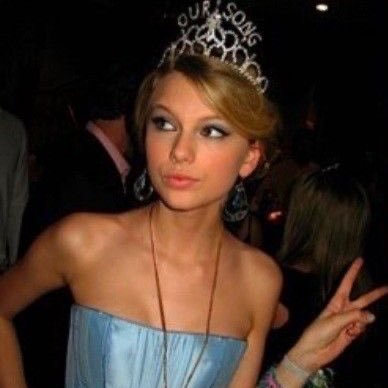 life0fafangirl_'s profile picture. constantly fangirling ໒꒰ྀི saw gracie sing atwtmv live ྀི꒱७ ︵ ⊹ ︵⏜︵ ⊹ ︵୨୧︵ ⊹ ︵⏜︵ ⊹ ︵