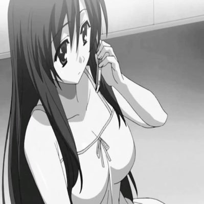 yveshlre's profile picture. ♰