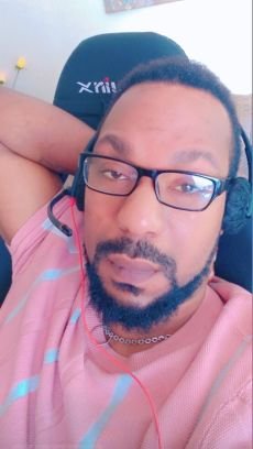 Goldmc04's profile picture. 