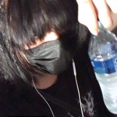 abyzowurawrr's profile picture. 