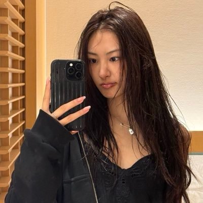 isnowmay's profile picture. art is my safe place | 23 she