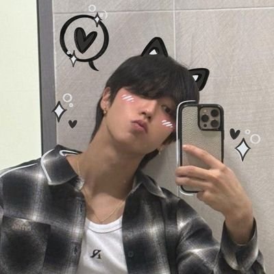 gloomxparx's profile picture. 🐶🐰🐿  || Dm me for embroidery orders ♡