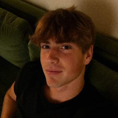 ellistrenor's profile picture. IG/Snap ellistrenor