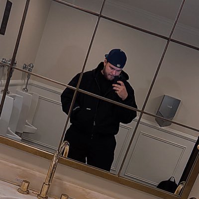 6Beni_'s profile picture. 23 | empty🖤