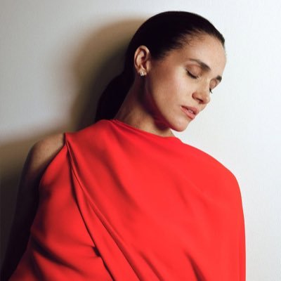 sussex_stan's profile picture. I block stupid people ❤️