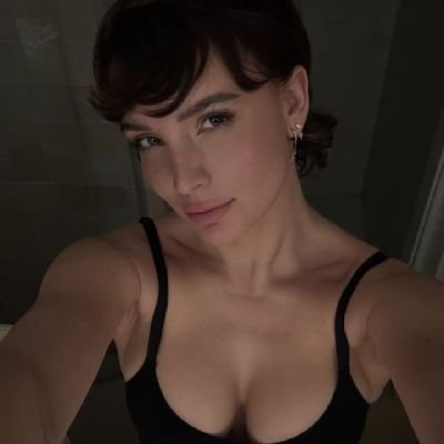 MonopolyTesla's profile picture. 