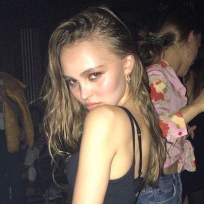 slutsuk1o's profile picture. 