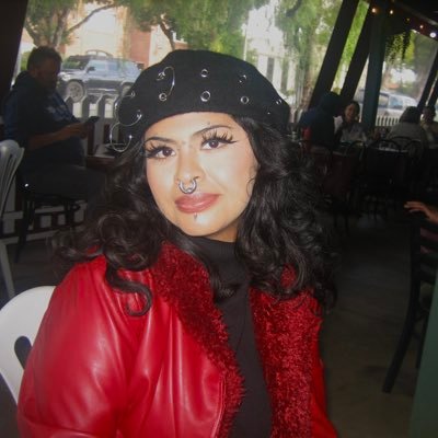 gayassf00's profile picture. 26 • (they/them ) • . ⋆⋆༺ ᥫ᭡.༻⋆⋆