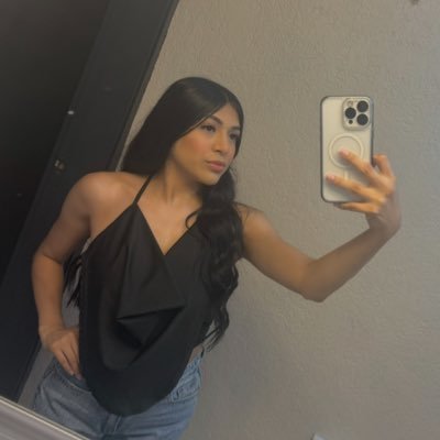 palmirahenriquz's profile picture. latina 🇲🇽 • Arizona 🌅