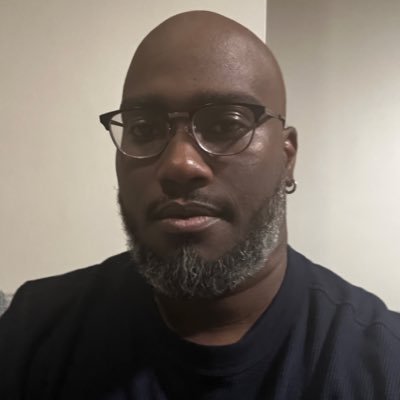 DJ_coBRUH's profile picture. 35 • DJ • Gamer • @peachbraind my love interest ❤️