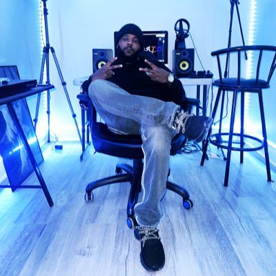 JUNEYA's profile picture. Founder of @YVSSOUND.