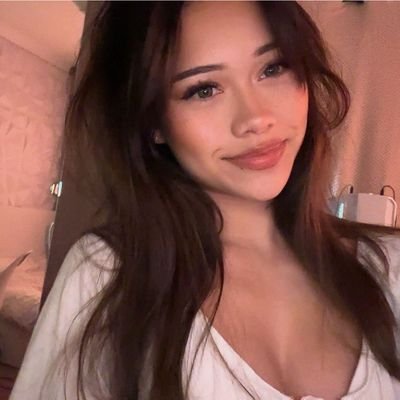 Emmah93323Emma's profile picture. main acc @whosemmarolly