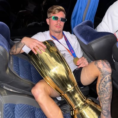 enzoboer10's profile picture. Atleta profissional do @SantosFC @adidasfootball🙏🏼🙇🏼 insta: enzoboer10