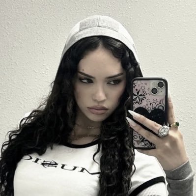 grlkiccer's profile picture. My tits are pretty & everything I say is right | @indiadiaryz