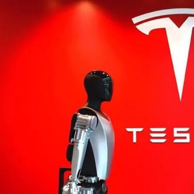 tesla4644's profile picture. CEO and CTO of SpaceX also the CEO and product architect at Tesla 💯🚀