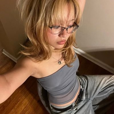 homeauo's profile picture. a reader with a talkative side