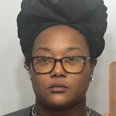 lamequotehere_'s profile picture. ZETA🕊 | no me diga nada | (L)GBTQ+🏳️‍🌈 | el amor es ciego pero los vecinos no