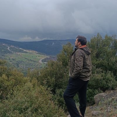 Vuralbeysahnede's profile picture. Notalar uzayın merdivenleridir. Ve Boşlukta dans ettirir.
Latin Danslarının dansçısı
 / / Display:none