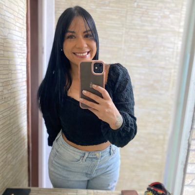 LpzRvyss__'s profile picture. Nurse 🩺| 31 🌕| A notebook to write anything 💜