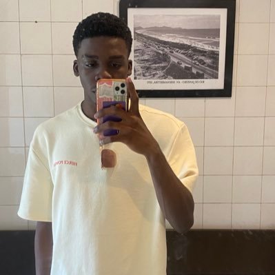 Apexoholic's profile picture. 